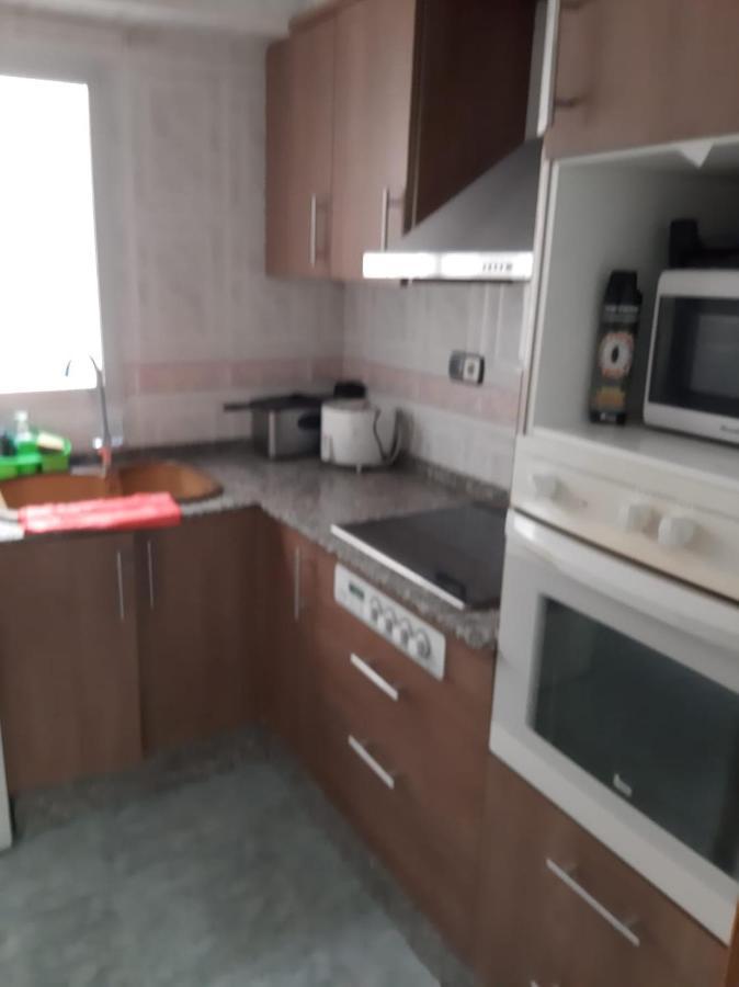 Habitacion Grande En Piso Compartido Con 2 Adultos Y 1 Perrito Валенсия Экстерьер фото