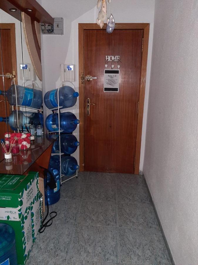 Habitacion Grande En Piso Compartido Con 2 Adultos Y 1 Perrito Валенсия Экстерьер фото