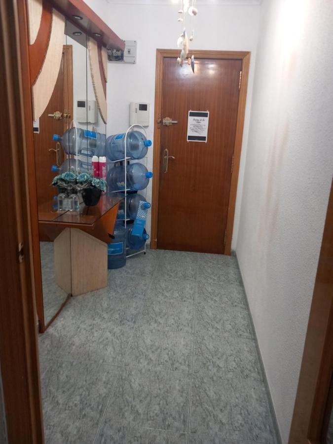 Habitacion Grande En Piso Compartido Con 2 Adultos Y 1 Perrito Валенсия Экстерьер фото